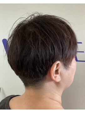 ウエーブ 丸みのあるショートスタイル