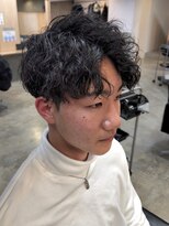 ニアウ 太田店(Niau)&nbsp;センターパート波巻きスパイラルパーマ波巻きパーマメンズパーマ