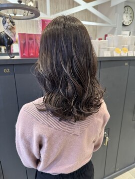 コスタ オブ リシェール(The COSTA of RICHAIR) ミディアムレイヤー/韓国/顔まわりカット/越谷