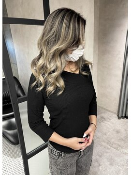 アコ(Aco) ★レイヤーカット×エアタッチバレイヤージュ★