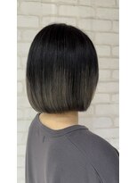 ビス ヘア アンド ビューティー 西新井店(Vis Hair＆Beauty)&nbsp;切りっぱなしボブ　シルバー　グラデーション