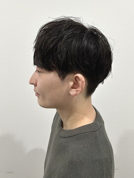 ヒュイル バイ ニアウ(Hwyl by Niau) マッシュメンズカットパーマハードワックスナチュラルショート