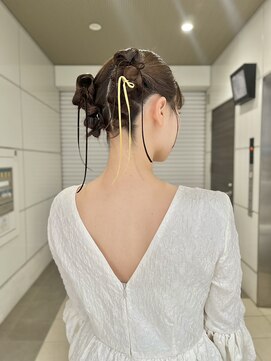 ヌープヘアーアイス(NUUP.hair ici) お呼ばれツインアレンジ♪ガーリーお団子ヘアアレンジ