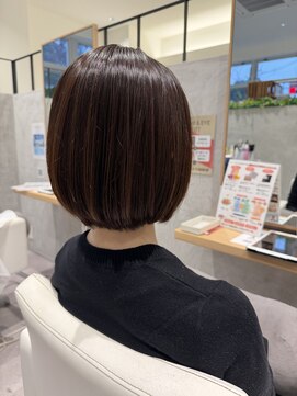 ウィスタリアフィールドプランシュ(WISTARIA FIELD-PLANCHES) 大人ボブ