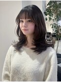 ミディアムレイヤー　レイヤーカット　くびれレイヤー