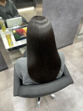 シンシア ドゥエ 新宿(CYNTHIA DUE) 【CYNTHIA/irisu】ダークアッシュ /似合わせカット