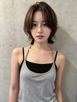 エイチ 大阪梅田(H)&nbsp;ショートウルフミニボブバレイヤージュアッシュグレージュ50代