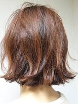 メリケンビューティーパーラー コウベ(MERICAN BEAUTY PARLOR KOBE) 【ミディアム/デザインカラー×ナチュラルな外ハネ】tomo