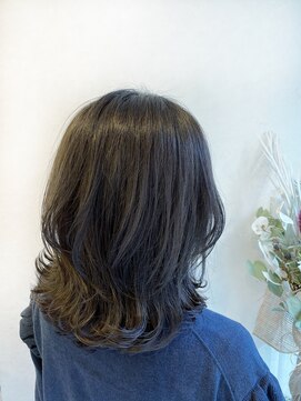 イソラヘアアトリエ(Isola hair atelier) 【Isola】カーキ×レイヤー