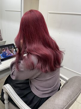 シーン(seen) 『ワインレッド×くびれヘア】