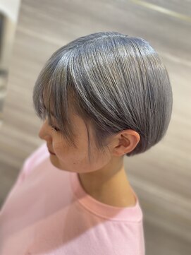 ラビス クローバー(Lovis clover) 《RIN》プラチナシルバー【熊谷/ダブルカラー】