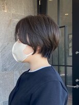 メゾン アヴァロ(Maison Avallo)&nbsp;大人めセンター分けショートヘア