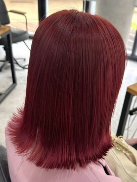 イリ 大阪(ili) ハイライトカラー/ミルクティーベージュ/レイヤーカット