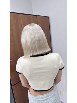 アネラ(Anela) ホワイト/ボブ【平本】