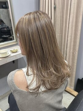 レイドバック(LAID BACK) 【代官山　美容室】ハイライト☆レイヤーカット