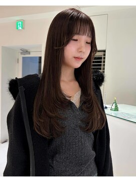 ロイリー バイ ローウェ 立川(Loely by Louwe) ロングレイヤー/レイヤーカット/オリーブカラー