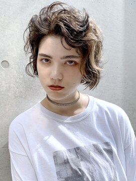 アイティー バイ アルバム 浦和店(IT by ALBUM) ラフウェーブボブ_オリーブカラーハイライトカラー_7925