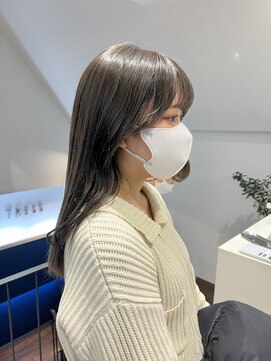 トレス(TRESS) グレージュカラー　レイヤーボブ　ハイトーン