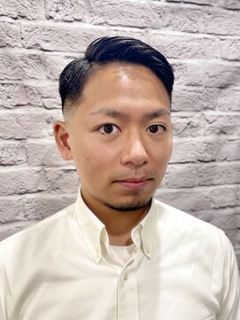 グレイスフル バーバープラチナム 六本木店(Graceful Barber platinum) スキンフェード／ビジネス/ショート/七三分け/パート/バーバー