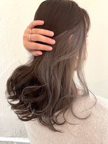 ボイスヘア(voice hair)&nbsp;ちらりと見えるインナーカラーが可愛い
