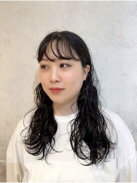 ソワリー 栄(THOiRY) ゆるっとロングパーマ