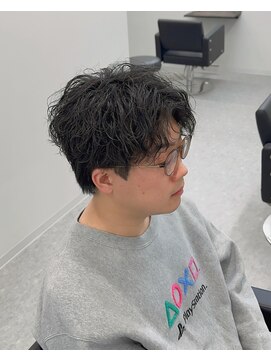 ブライト(BRIGHT) センターパートシャドウパーマ