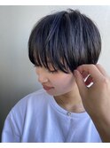 丸みショート前下がりセンターパートハンサムくびれショート