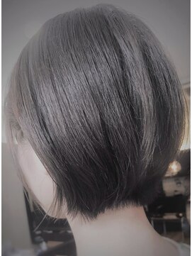 プロデュースドバイエデン(produced by EDEN) ショートボブ　パールアッシュ