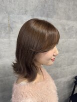 ルイス(L'wis)&nbsp;鎖骨下外ハネスタイル、ラテベージュ！