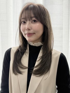 ワンカールで決まるフェイスレイヤー×ぱっつん前髪　中明度