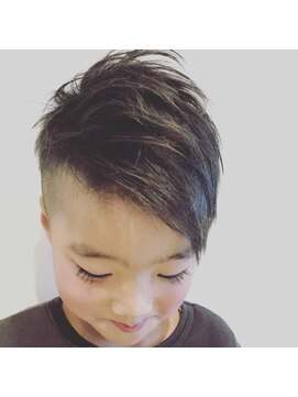 ヘアーリゾートラシックアールプラス(hair resort lachiq R+) 《R+》キッズカット☆アシメショート