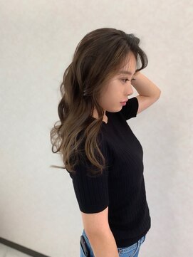 シエル(Ciel) 冬のバレイヤージュスタイル