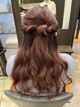 トゥルース 桜木(Truth) ゆるふわハーフアップ