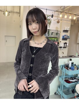 ピノ(pino.) ストレートボブレイヤー黒髪シースルーバング