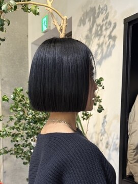 ヲタク(wotaku.) ブルーブラック黒髪ボブぷつっとボブミニボブ切りっぱなしボブ