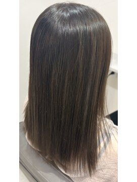 ベルダ 高槻(BELDAD) グレージュ　ハイライト　髪質改善カラー