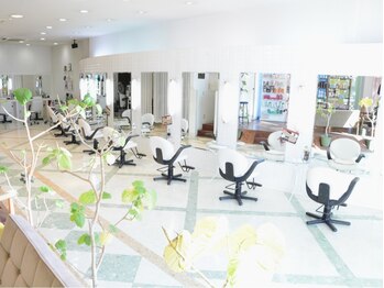 ベルフェミンクレイル(Belle femin CLAIRE)の写真/温かい接客と空間にほっこり…*お客様一人ひとりに合わせて丁寧なカウンセリング◎初めての方でも安心☆