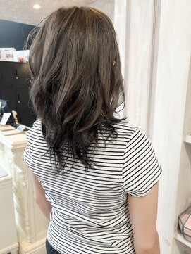 キャアリー(Caary) 20代30代40代50代60代caaryエンドカラー　ウルフレイヤーカット