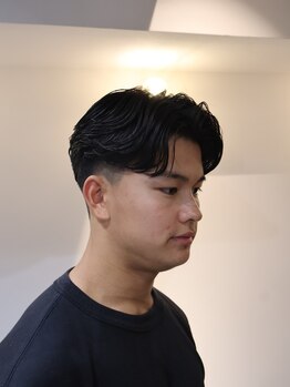 シーンバイラッド ヘルム(SCENE by RAD helm)の写真/【清潔感は当たり前/+αのお洒落を】第一印象で差がつく。清潔感と信頼感を整えるビジネスメンズヘア。