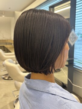 ビスチェ(Vische) 大人のボブスタイル