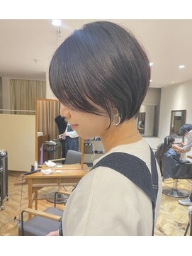 バルブ(BULB) ミニボブ　前下がりショートヘア