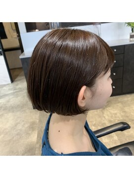 ビアンコ(BlANCO) ベージュカラー丸ショート(四ツ橋)