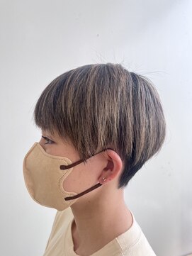 レオ 幸手(Leo) 20代30代40代前下がりストレート小顔補正立体カット