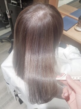 イヴ (EVE) ラベージュ×ハイライト＊サロンワーク 【代々木/新宿】