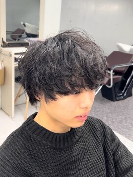 アーリー(Ali'i) シャドウパーマミディアムマッシュ