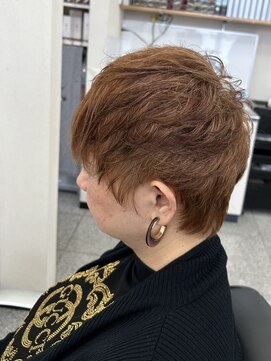 サンひまわり 高来店 スタイリッシュなショートヘア