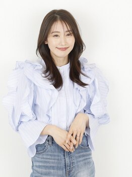 ワールドビューティビバルト 宝塚店(WORLD BEAUTY VIVALTO)の写真/【宝塚駅徒歩5分】骨格・髪質・クセを見極めたカットがうまいと評判★あなたのなりたいを叶えます♪