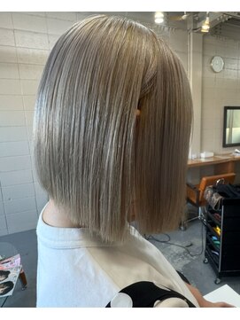 クラウド ナイン ブランシュ(CLOUD Nine blanche) ハイトーンストレートタッチ