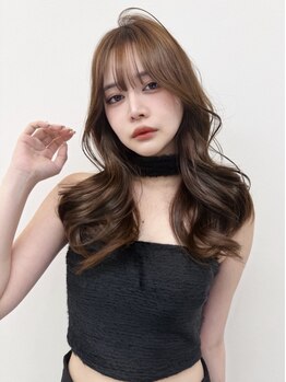 リア(riah)の写真/ナチュラルな美しさと小顔見せを両立。韓国風レイヤーカットで品よく垢抜け◎[京都/河原町]