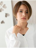 □外国人風細めハイライトかきあげ丸みショート416大宮20代30代